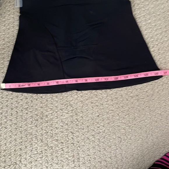 Lululemon v neck tank - Picture 9 of 10